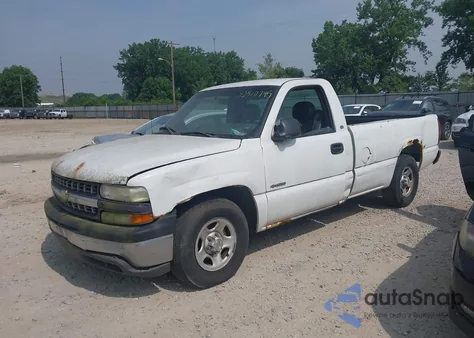 2000 Chevrolet Silverado 1500 C1500 z USA, uszkodzony, nr VIN 1GCEC14W1YZ152507
